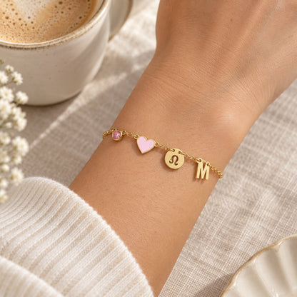 Bracelet Olianne cœur rose, pierre rose d'octobre et initiale M, porté au quotidien